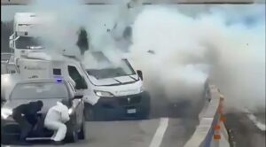 Comando armado asalta camión blindado en el sur de Italia y se lleva cerca de 2 millones de euros