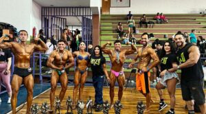 Los Rhinos del Team ANSED rugen en la tarima y se llevan una tarde histórica.