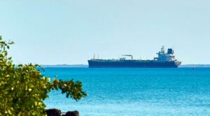 Petrolero con carga aparca en Cuba tras bloqueo energético