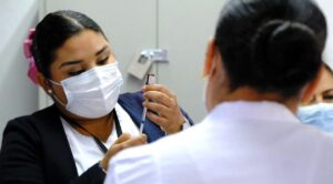 Gobierno Federal reforzará estrategia de vacunación contra sarampión ante brotes en varios estados