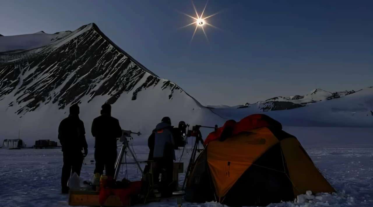 Se registra el primer eclipse solar anular del 2026 en la Antártida