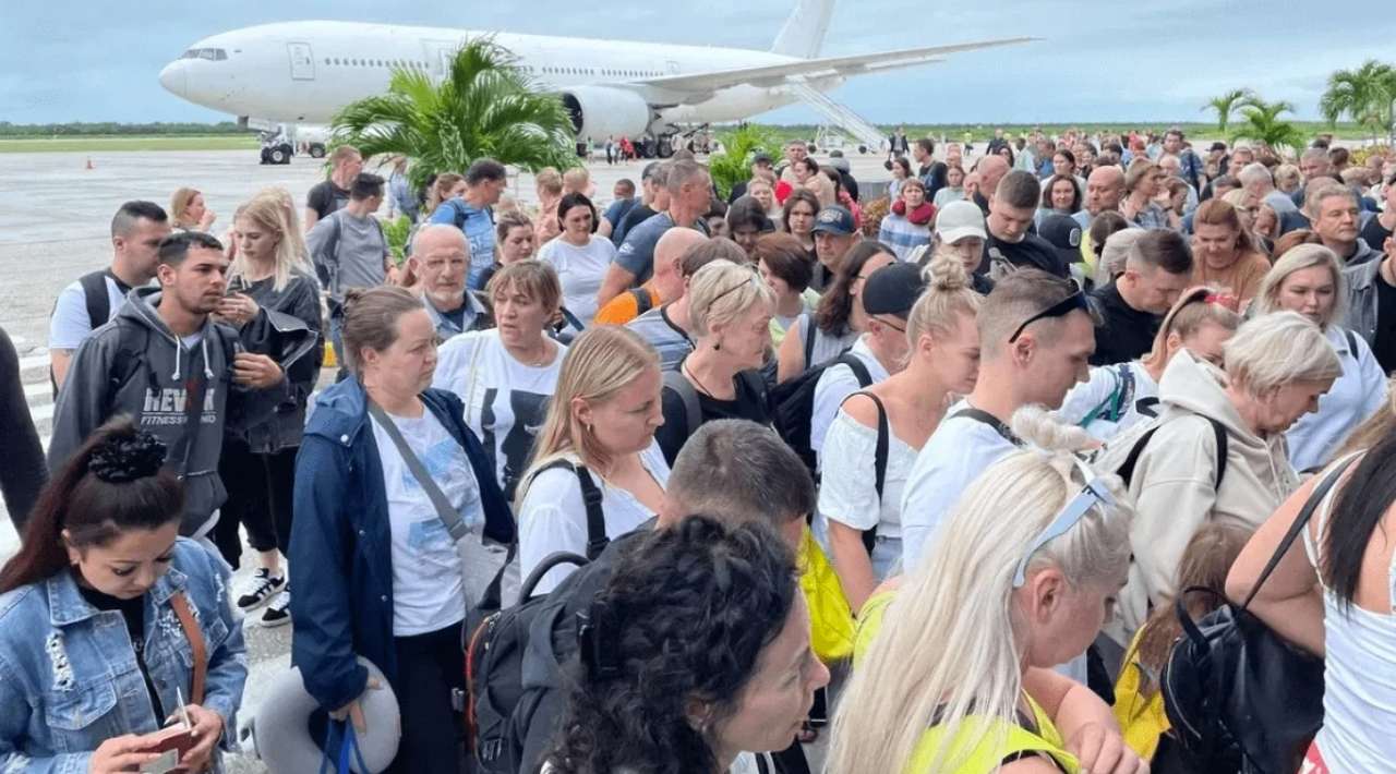 Rusia evacuará a sus turistas de Cuba y suspenderá vuelos por falta de combustible