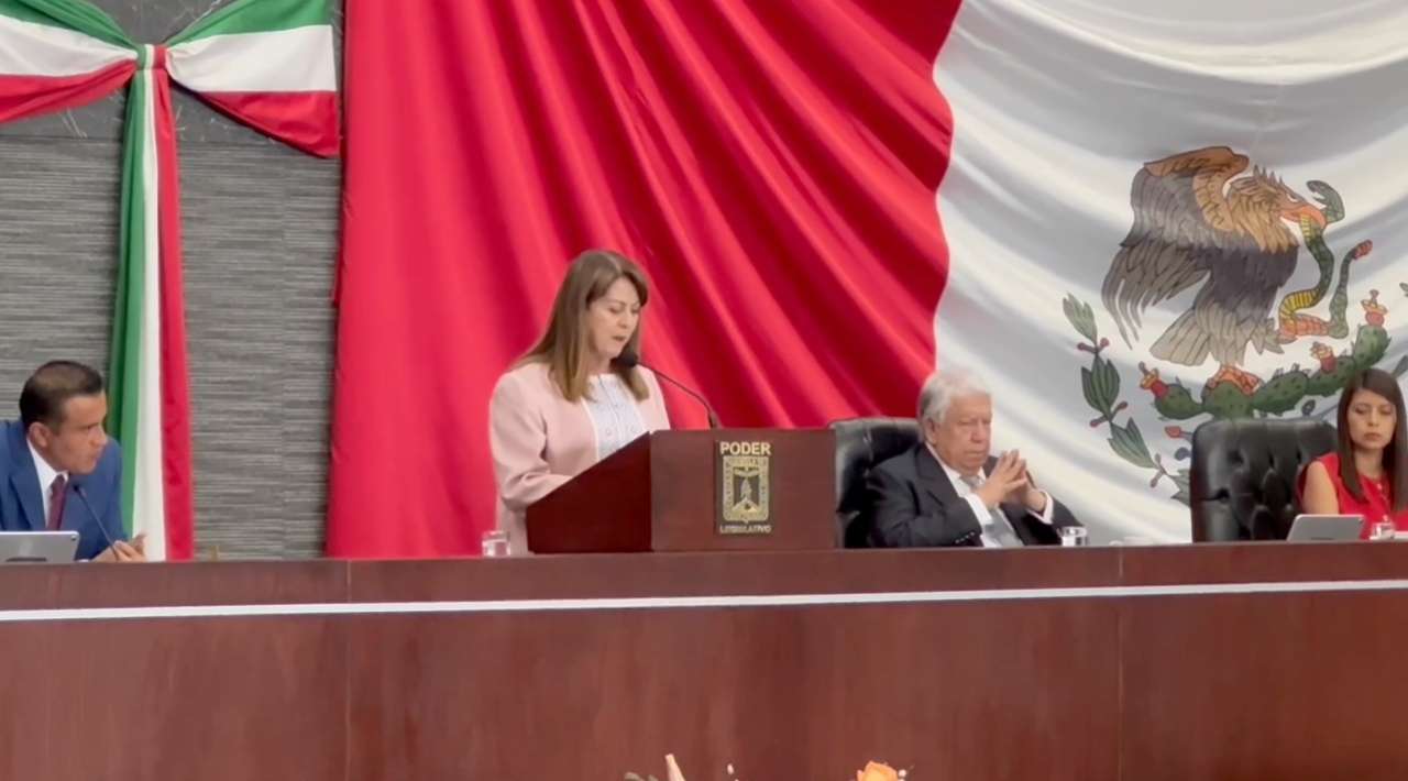 Margarita González Saravia rinde primer informe de gobierno ante el Congreso de Morelos