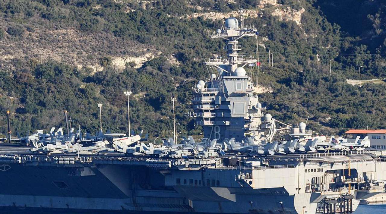 EE.UU. refuerza presencia militar cerca de Irán tras fracaso de diálogo nuclear