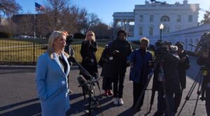 EE.UU. advierte “graves consecuencias” a cárteles si dañan a sus ciudadanos