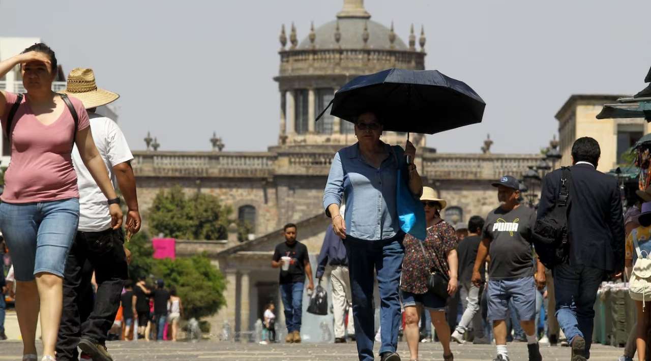 Inicia onda de calor en gran parte del país; temperaturas llegarán hasta 45 °C