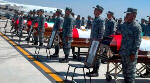 Defensa rinde homenaje a militares caídos tras operativo en Jalisco
