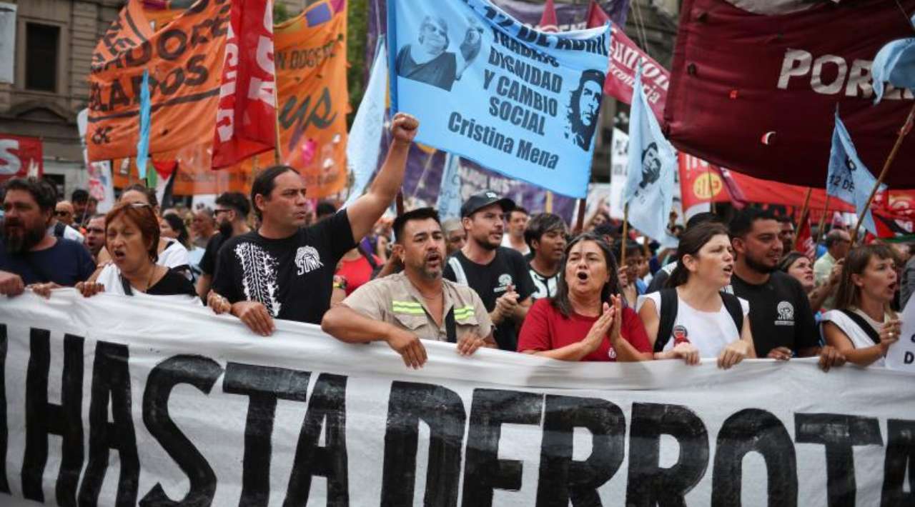 Estalla huelga general en Argentina contra la reforma laboral de Milei