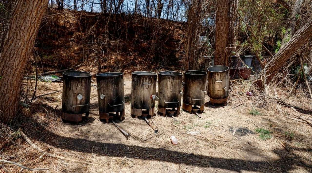 Marina y FGR destruyen laboratorio y aseguran más de 2 toneladas de metanfetamina en Durango