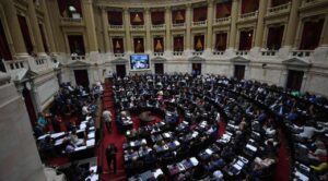 Diputados de Argentina aprueban reforma laboral impulsada por Milei
