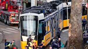 Un muerto y 39 heridos tras choque de tranvía contra edificio en Milán