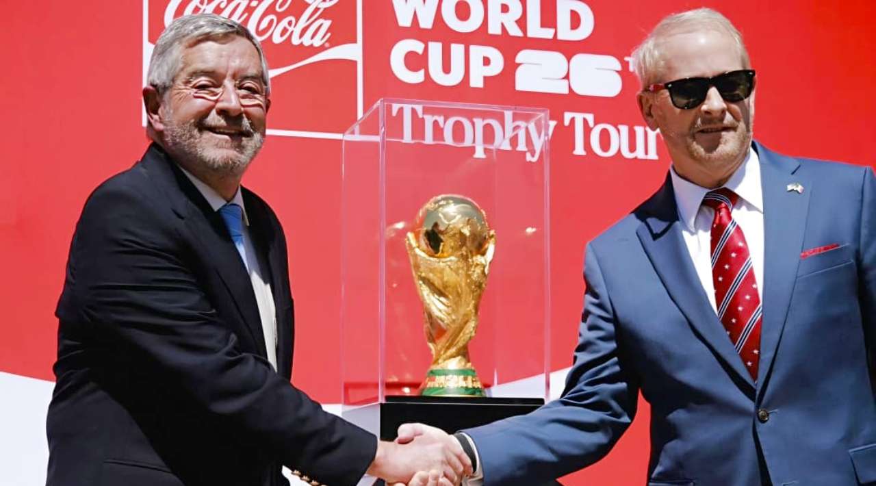 Trofeo del Mundial llega a México y recorrerá 10 ciudades del país