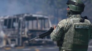 Más de 60 muertos tras operativo contra “El Mencho”; la violencia se extendió a varios estados: SEDENA