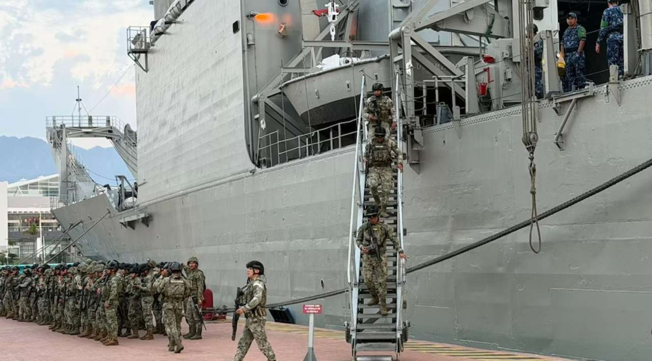 Arriba buque “Usumacinta” con 103 marinos para reforzar seguridad en Puerto Vallarta