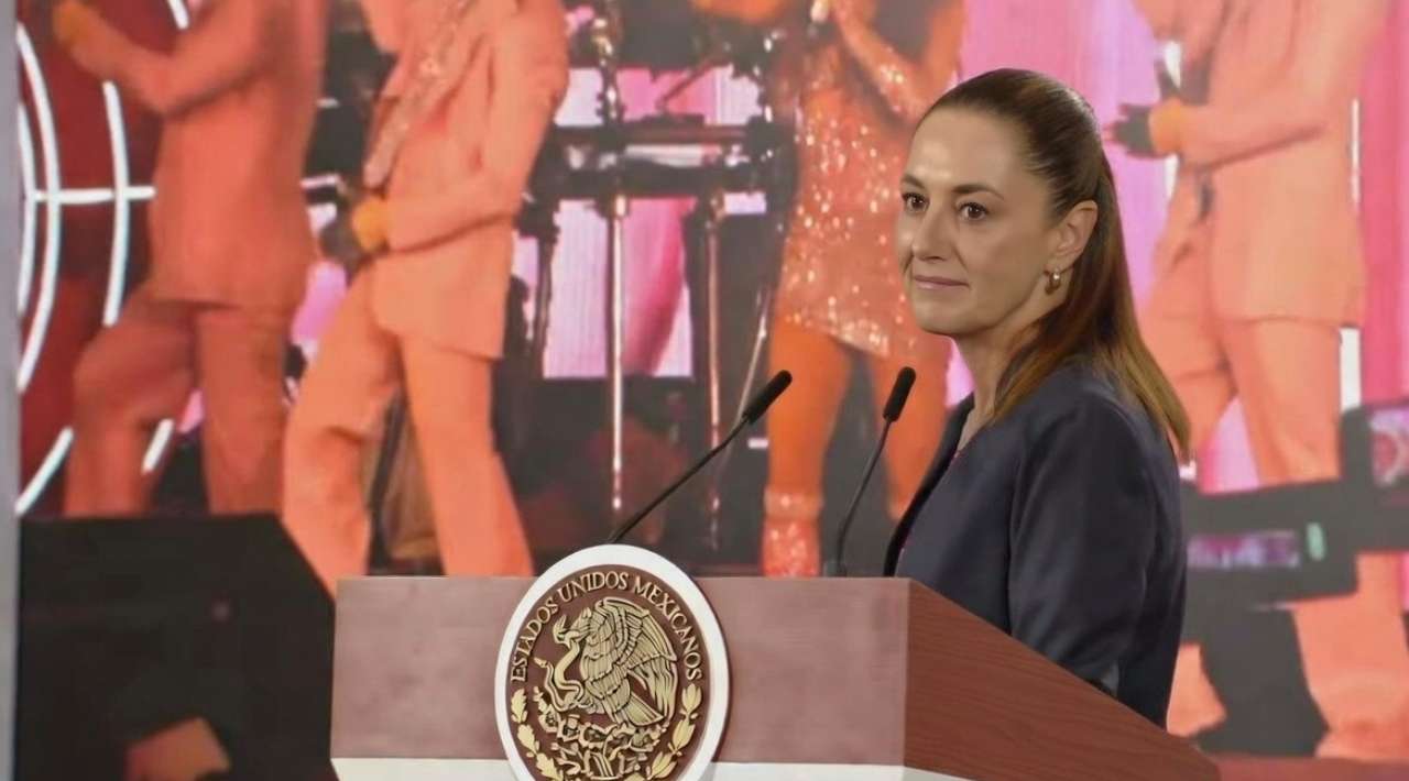 Sheinbaum celebra concierto de Shakira en el Zócalo; reunió a 400 mil personas