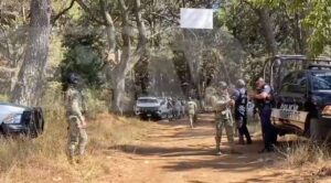 Reanudan búsqueda de estudiante de la UAEM en el bosque de Chamilpa