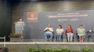 Gobernadora firma convenio para impulsar cooperativas textiles en Tetecala