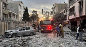 Israel intensifica ataques contra infraestructura en Irán