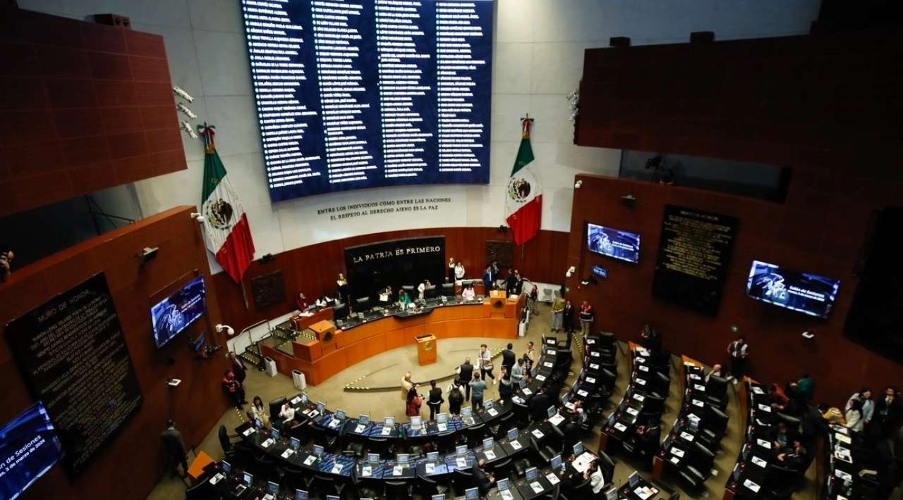 Avanza en el Senado reforma para limitar “pensiones doradas”; prevén ahorro de 5 mil millones