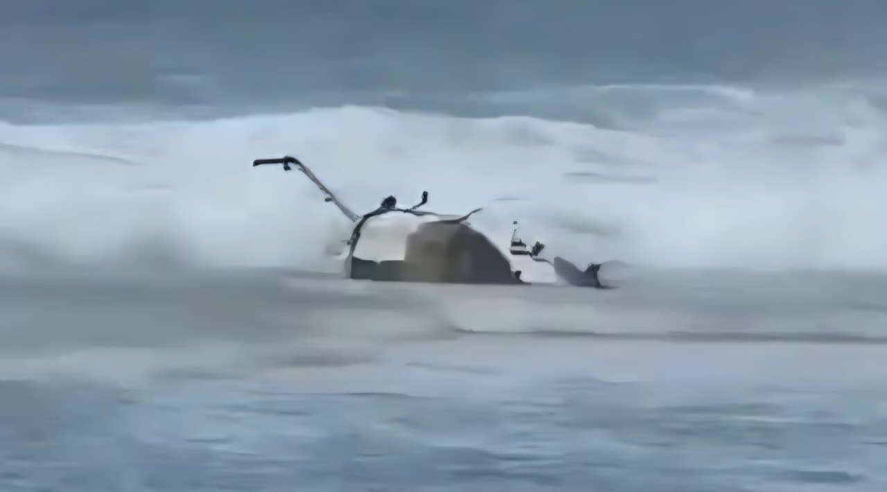 Tres muertos y dos heridos tras caída de helicóptero turístico en Hawái