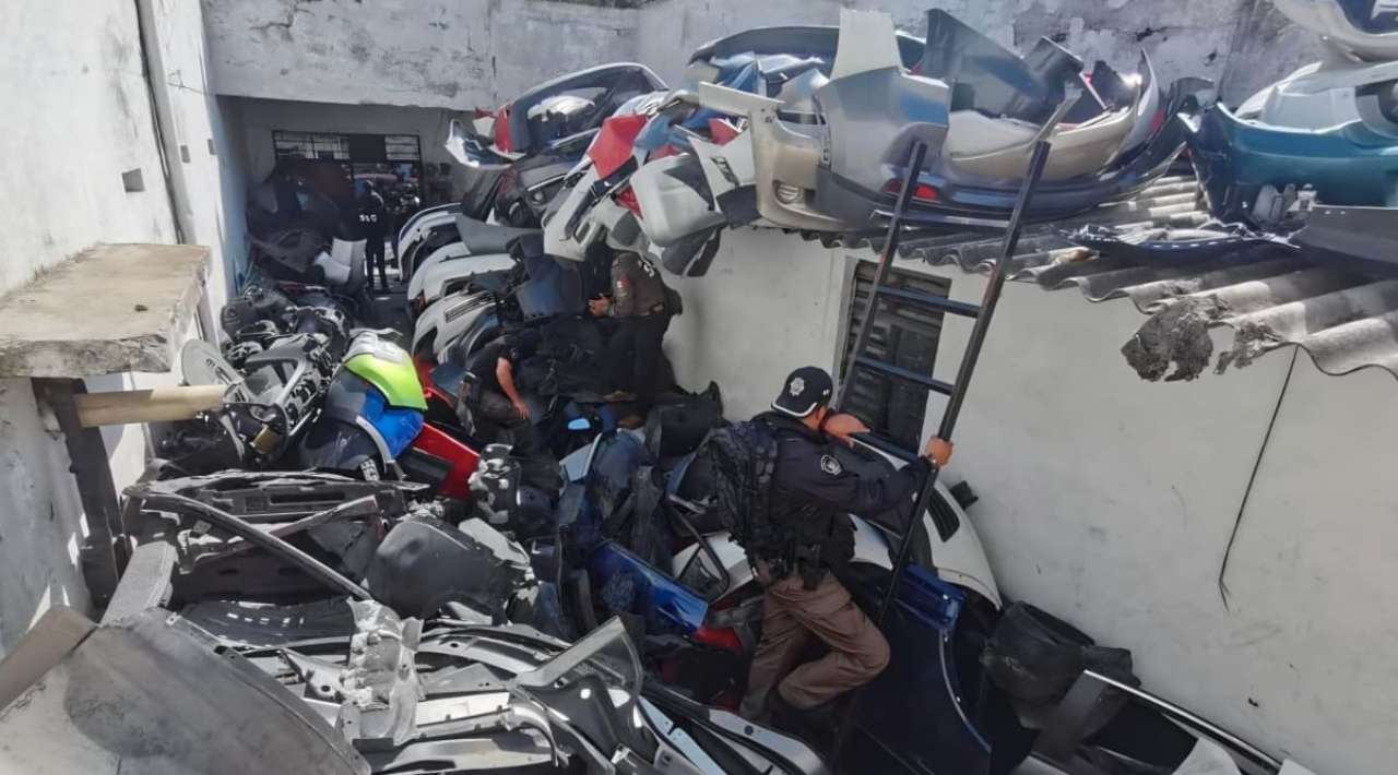 Aseguran 8 toneladas de autopartes robadas y detienen a 5 en CDMX