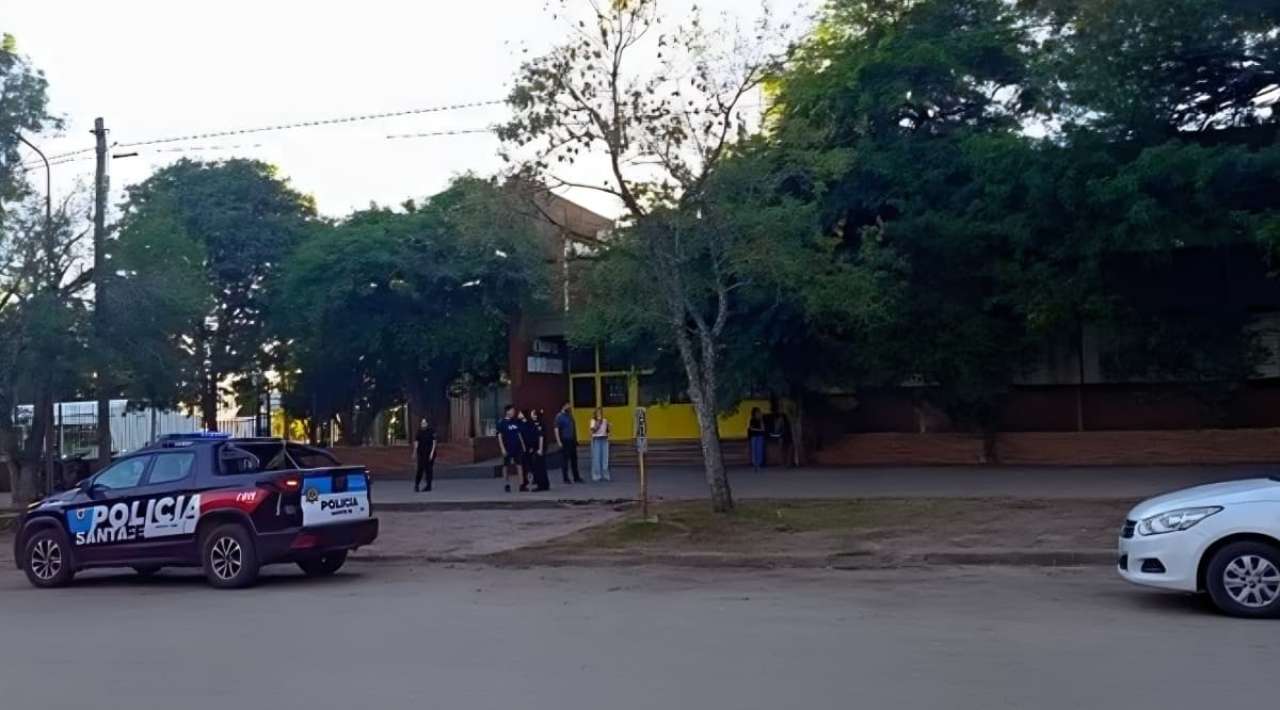 Tiroteo en escuela de Argentina deja un estudiante muerto y varios heridos