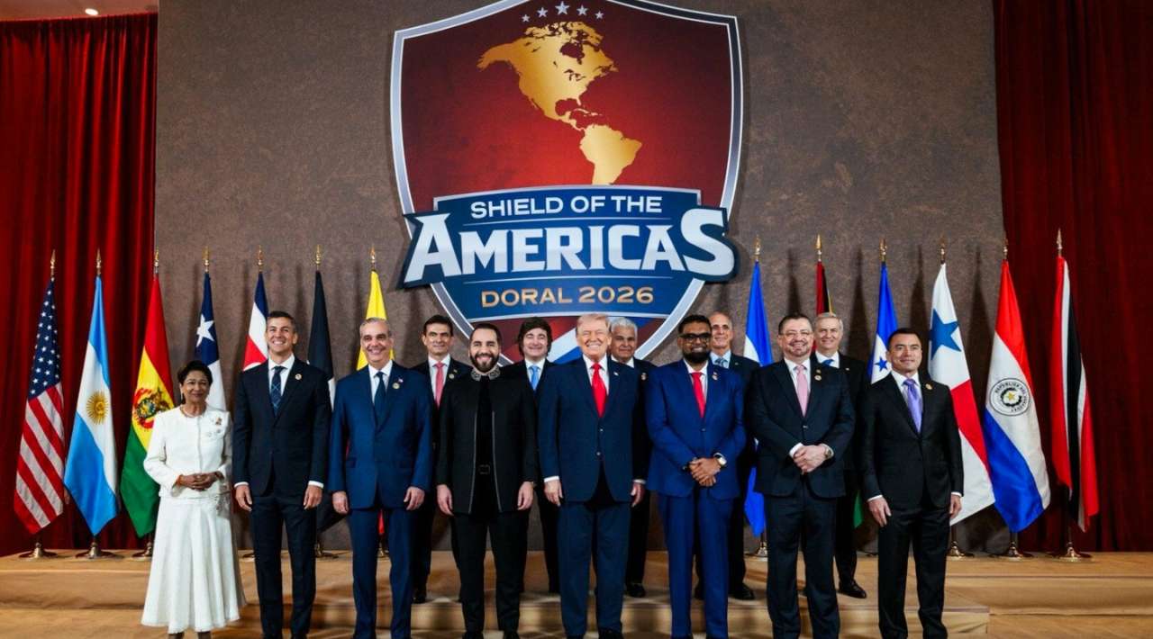 Trump anuncia “guerra” contra el narcotráfico y lanza iniciativa Escudo de las Américas