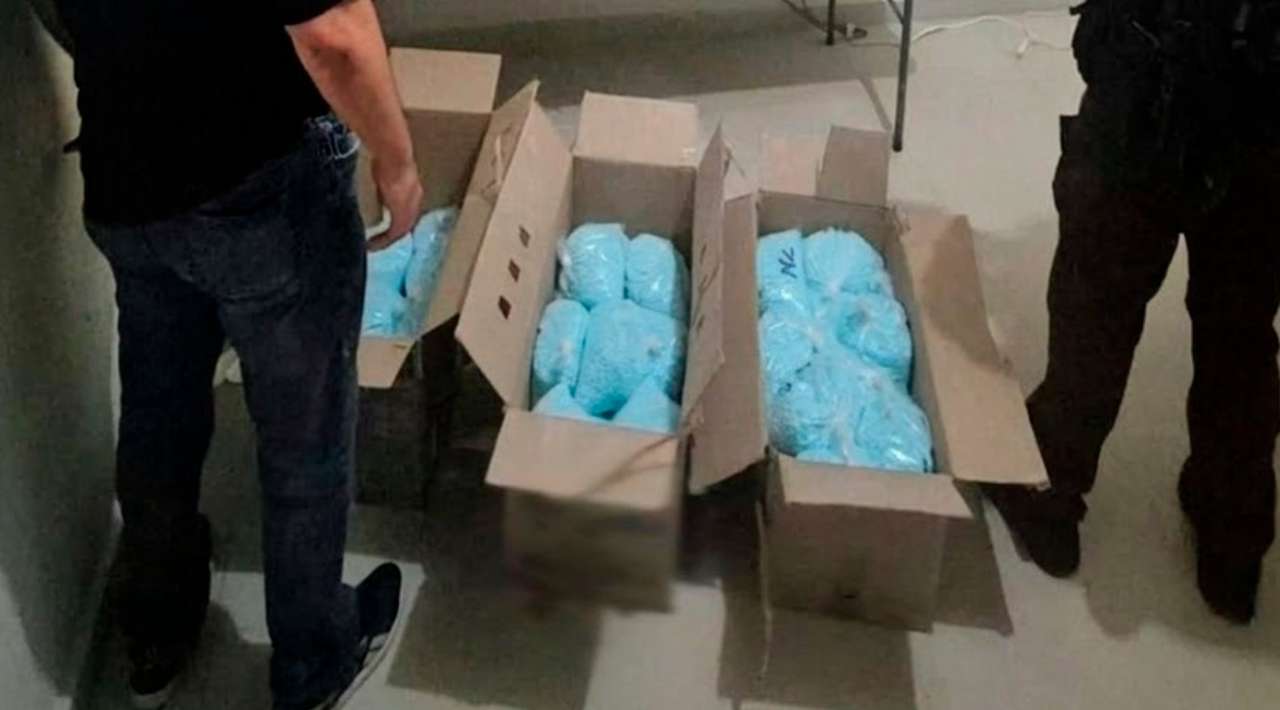 Detienen en Colima a presunto líder criminal; aseguran 14 millones de dosis de fentanilo