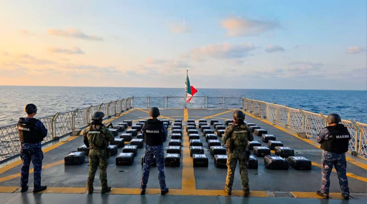 Marina asegura dos toneladas de cocaína frente a las costas de Acapulco
