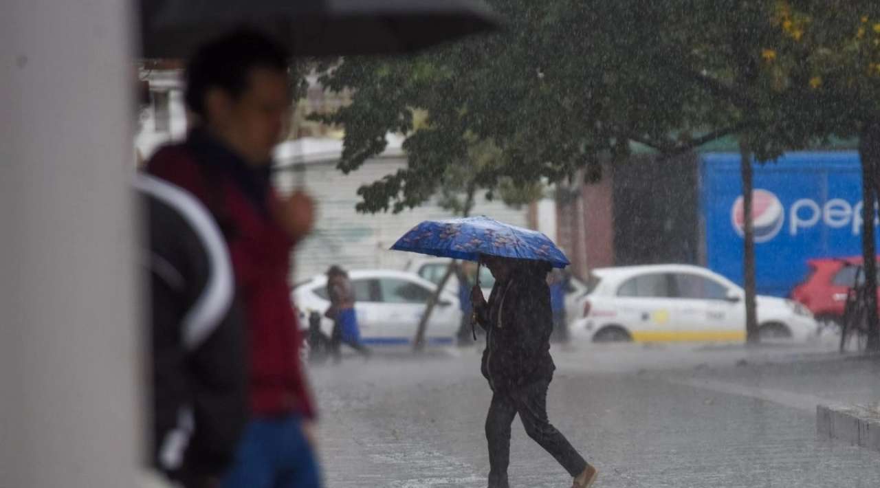 Pronostican lluvias fuertes y aguanieve en varios estados del país