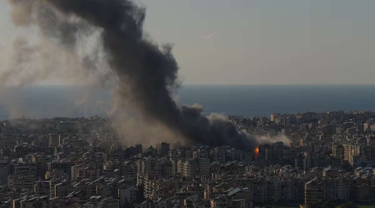 Evacúan a 121 mexicanos por conflicto en Medio Oriente