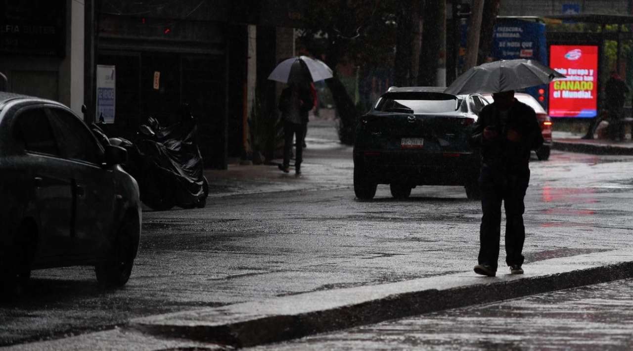Activan alerta amarilla en CDMX por lluvias fuertes y granizo