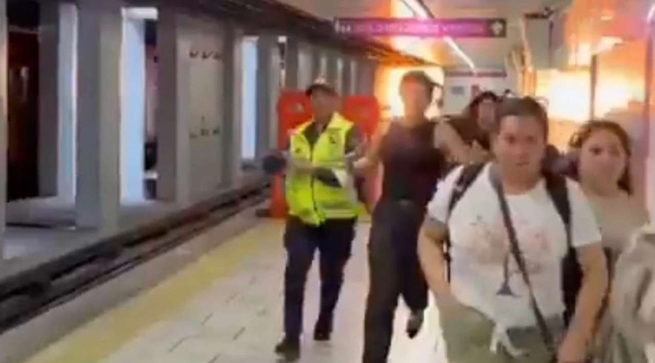 Flamazo en Metro Salto del Agua provoca alarma; no hay lesionados