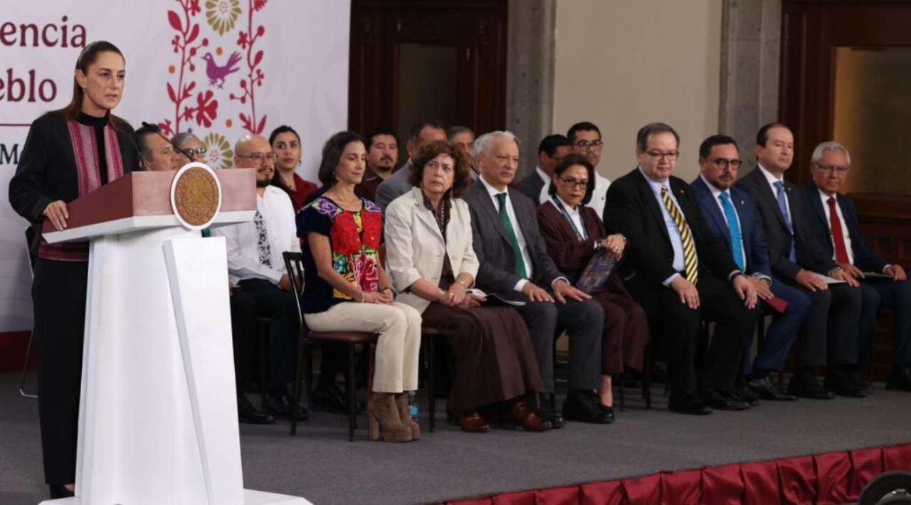 Sheinbaum presenta grupo científico que evaluará explotación de gas no convencional