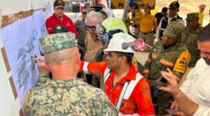 Se complica rescate de mineros en Sinaloa por aumento de agua en la cantera