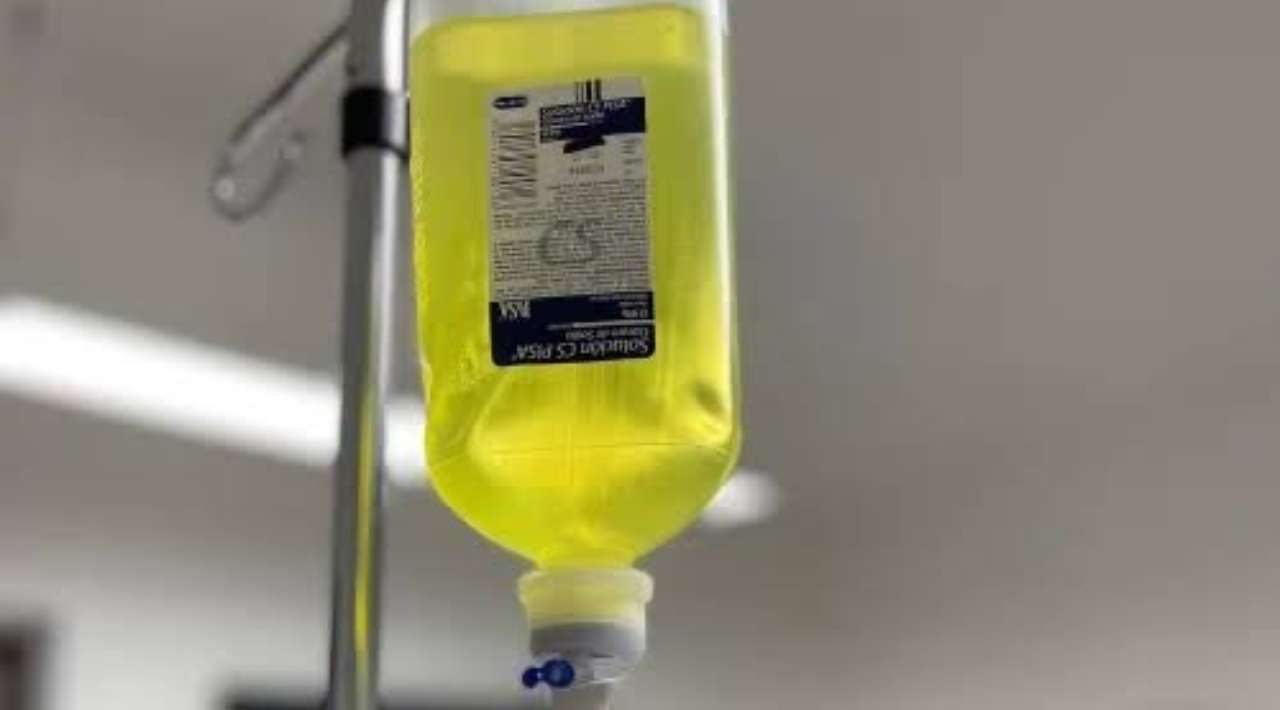 Cofepris investiga muertes por sueros en Sonora; clausuran clínica