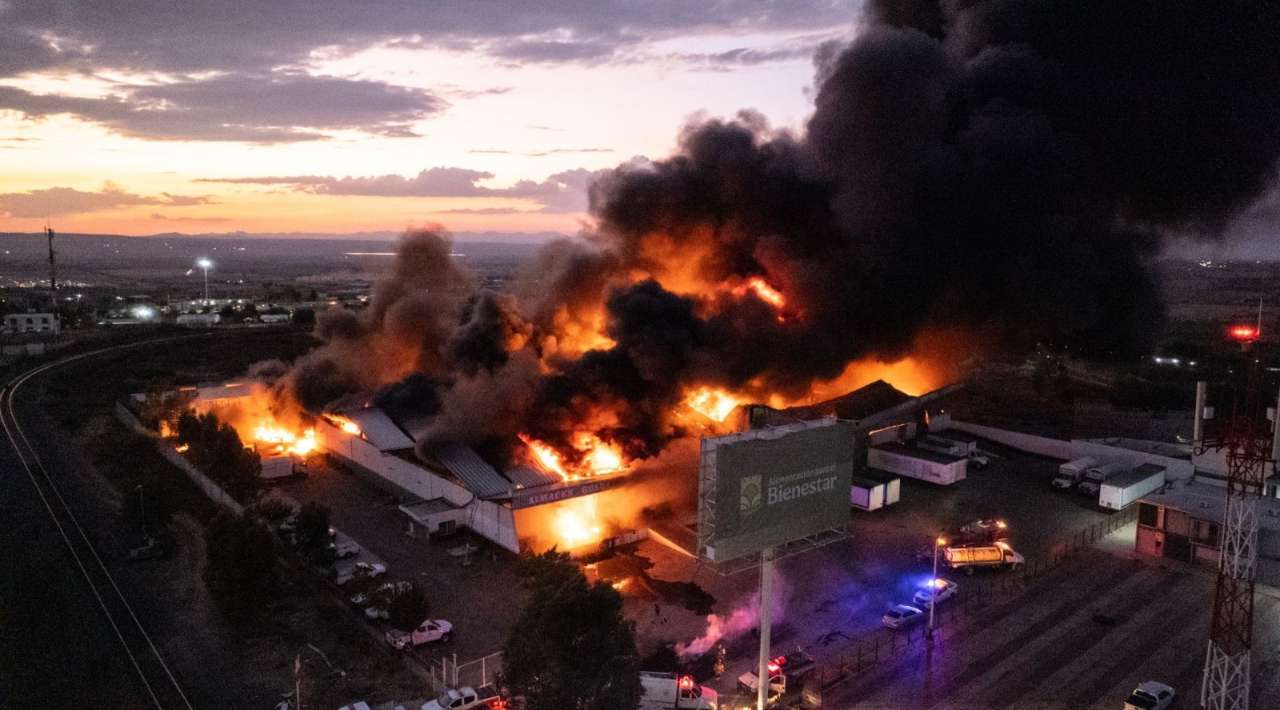 Sheinbaum pide a FGR investigar incendio en bodega de frijol en Zacatecas