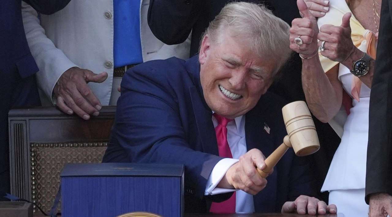 Trump amenaza con aranceles de 50% a países que armen a Irán