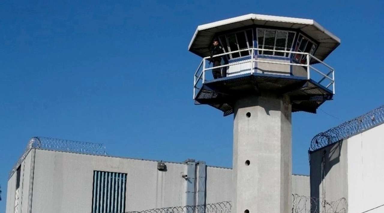 IMSS Bienestar brindará atención médica especializada a personas en prisión