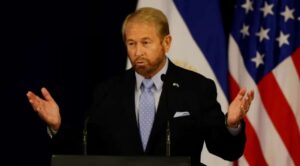 Embajador de EE.UU. lamenta muerte de instructores y agentes en Chihuahua