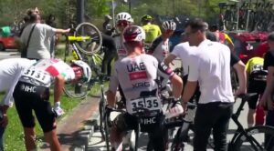 El sueño de remontada se esfumó de golpe para Isaac del Toro en la exigente Vuelta al País Vasco.