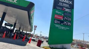 Gobierno y bancos eliminan comisiones por pagos digitales en gasolineras por seis meses