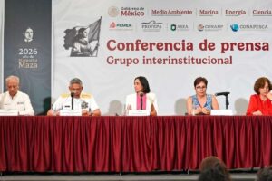 Ducto de Pemex causó el derrame en el golfo; cesan a tres funcionarios