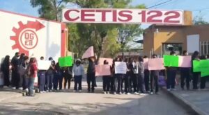 Suspenden clases en CETis 122 tras protesta estudiantil