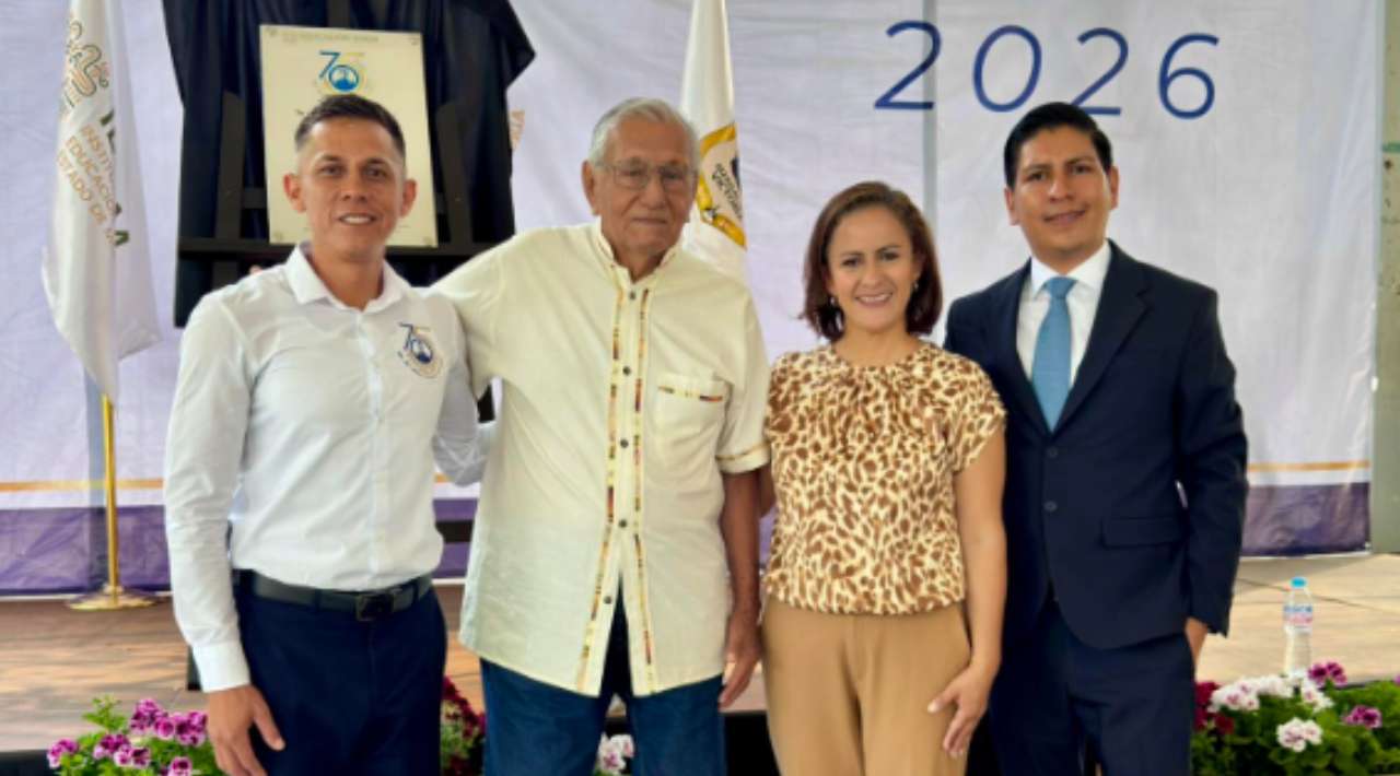 La Escuela Secundaria General Guadalupe Victoria de Puente de Puente de Ixtla celebró sus 75 aniversario de trayectoria