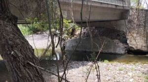 Cierran puente en Casahuatlán por riesgo estructural en Amacuzac