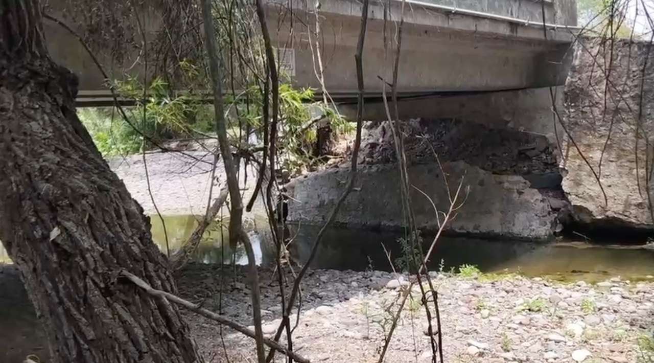 Cierran puente en Casahuatlán por riesgo estructural en Amacuzac