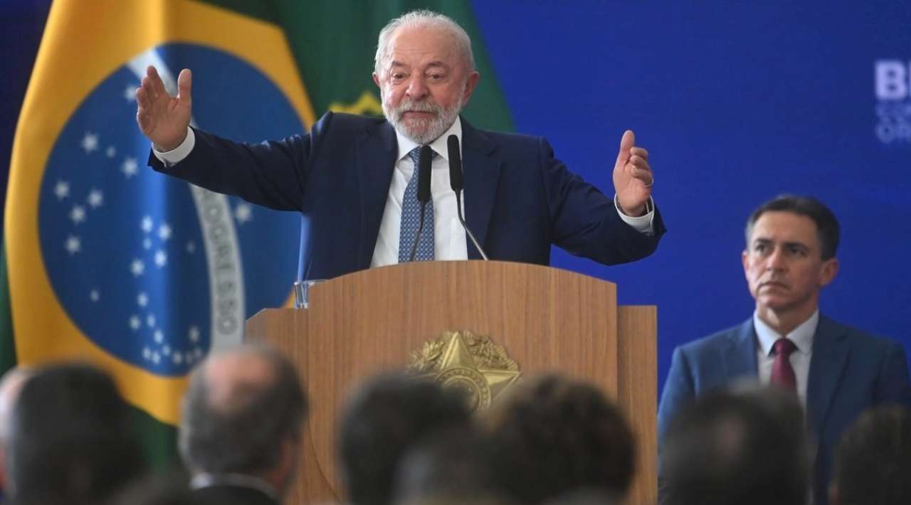 Lula anuncia inversión histórica para ampliar tratamientos contra el cáncer en Brasil