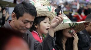 México impulsa estrategia para atraer turismo chino y diversificar mercados