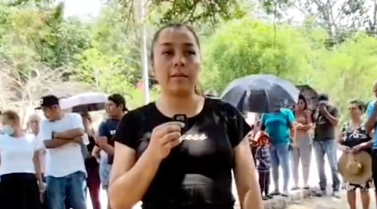 Habitantes de Casahuatlán piden rehabilitación de puente cerrado por riesgo estructural